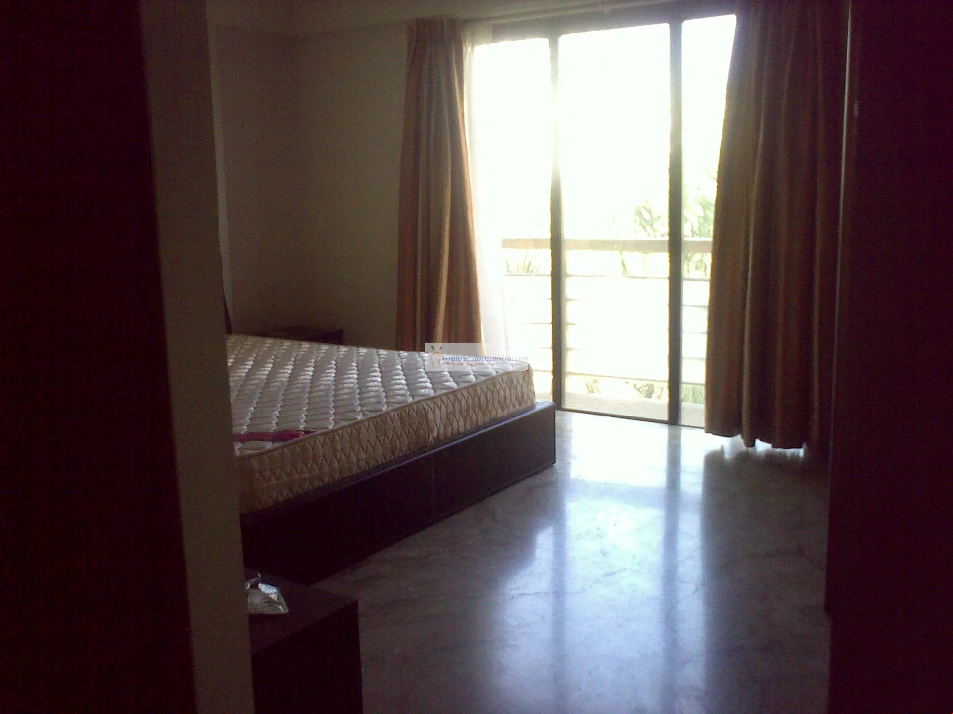 1 BHK Flats for Sale in Silver Sands, Bandra West