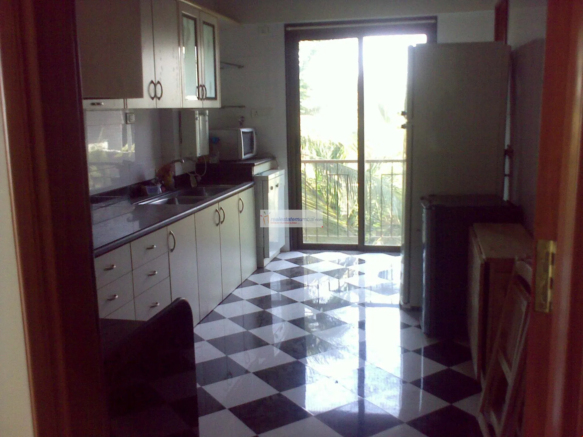 1 BHK Flats for Sale in Silver Sands, Bandra West