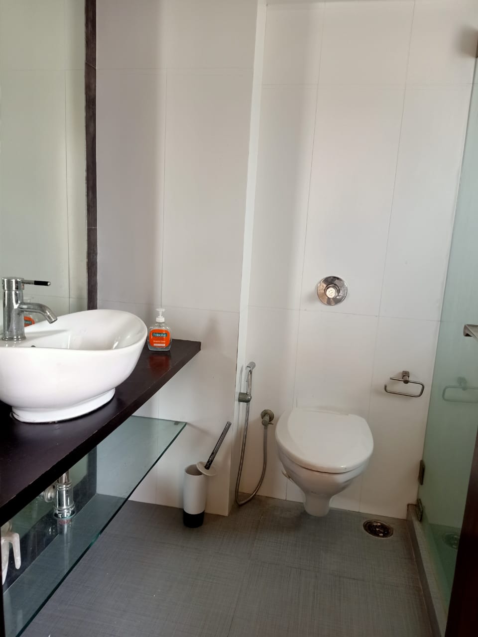 4 - Gulmohar, Bandra West