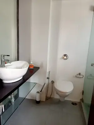 4 BHK Gulmohar, Bandra West — for Sale — photo 7 thumbnail