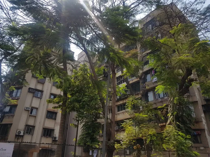 2 BHK Semi-Furnished in Benhur , Andheri West
