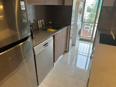 2 BHK Elfreda, Bandra West — for Sale — photo 11 thumbnail