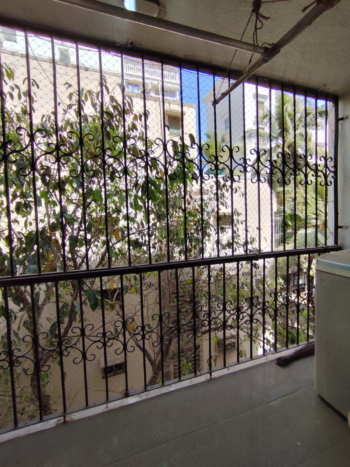 2 BHK Flats for Sale in Suraj Ashiana, Khar West