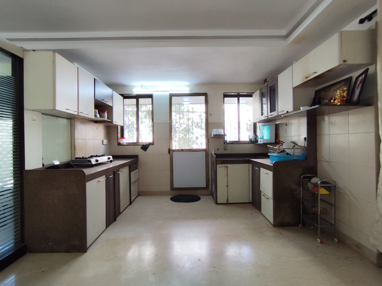 2 BHK Fully Furnished in Suraj Ashiana , Khar West