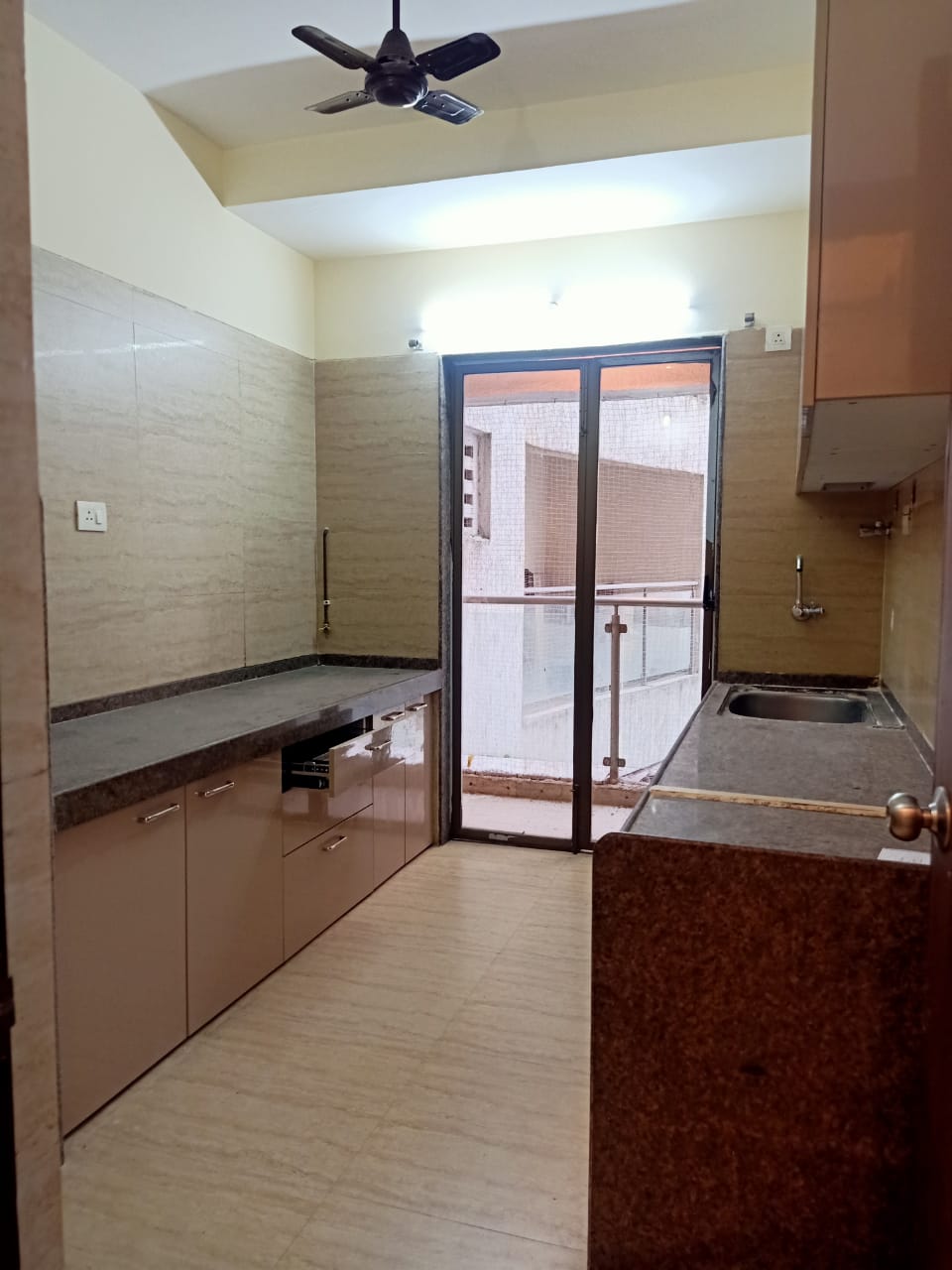 5 - Hdil Metropolis, Andheri West