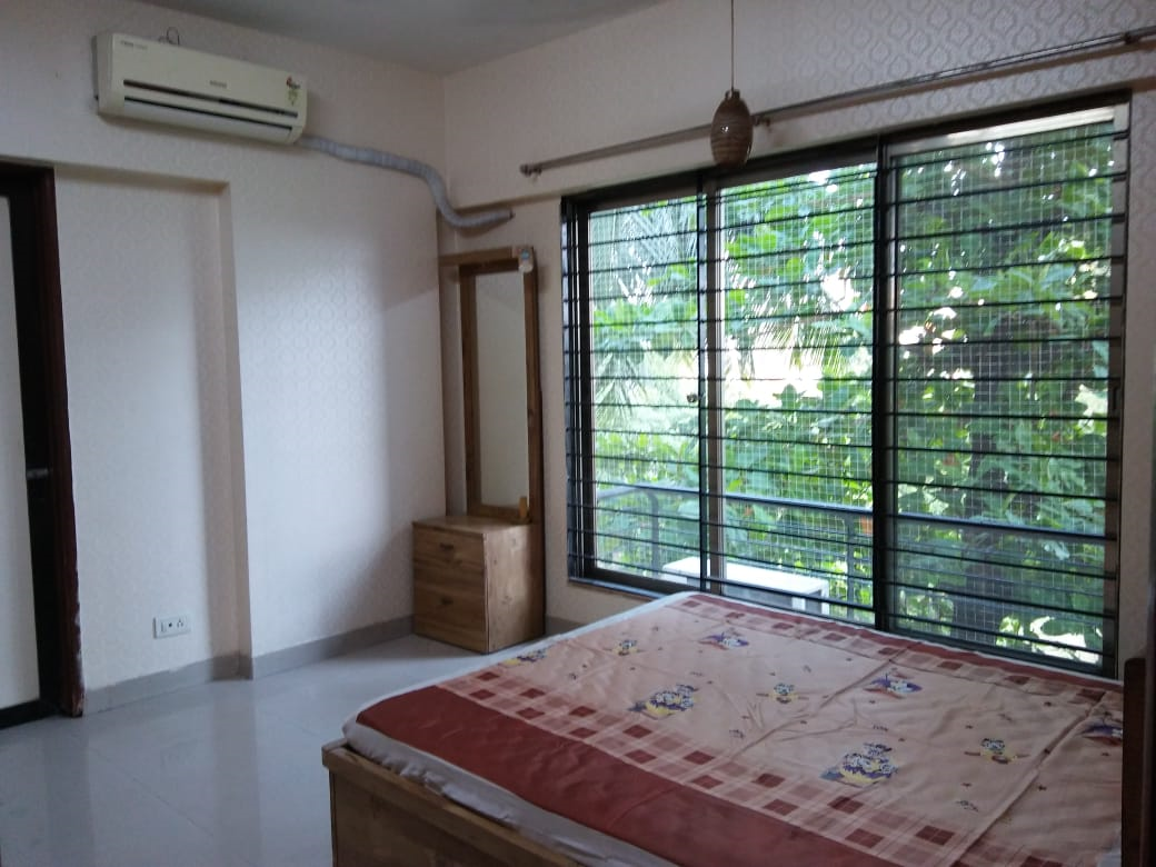 2 BHK Flats for Sale in Ushus Society, Santacruz West