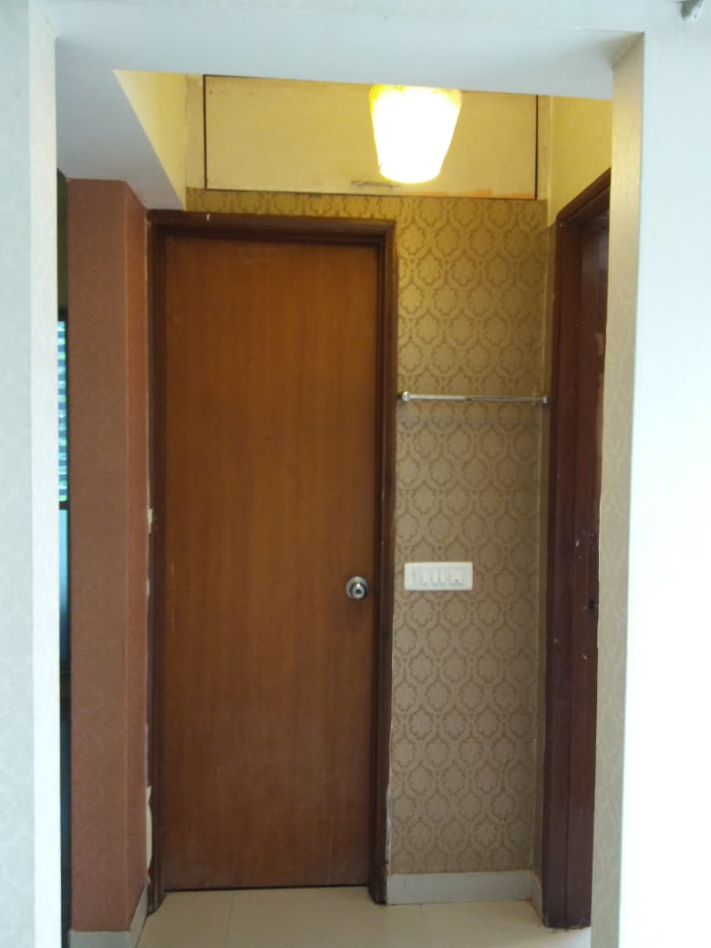 2 BHK Flats for Sale in Ushus Society, Santacruz West