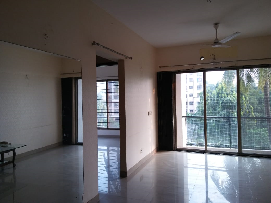 6 - Ushus Society, Santacruz West