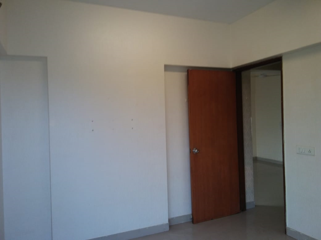 7 - Ushus Society, Santacruz West