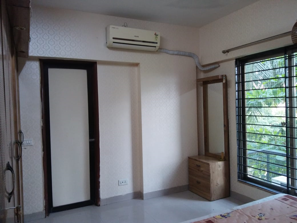 2 BHK Semi Furnished in Ushus Society , Santacruz West