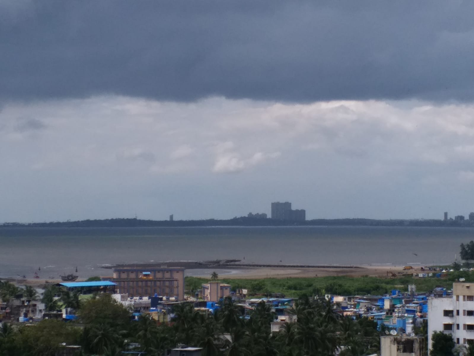 2 - Jastcon Heights, Khar West