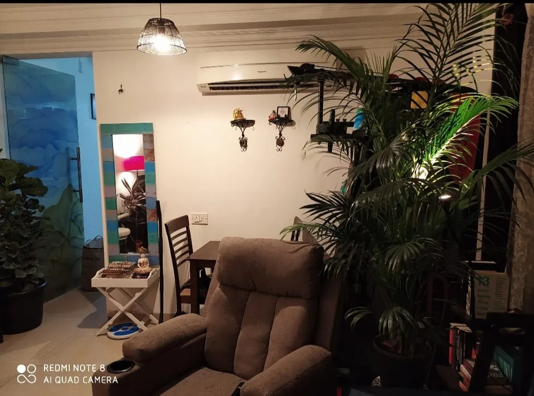 1 BHK Flats on Rent in Jai Shankar Deep, Khar West