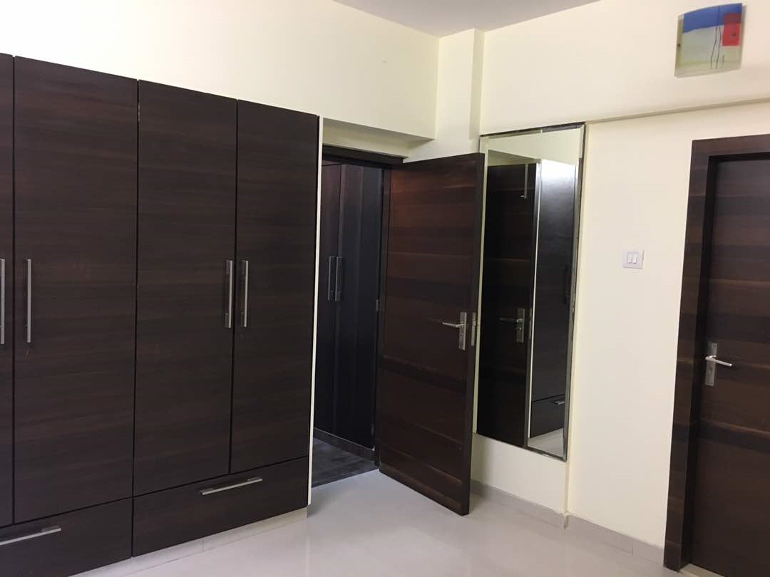 3 BHK Semi Furnished in Juhu Neel Sagar