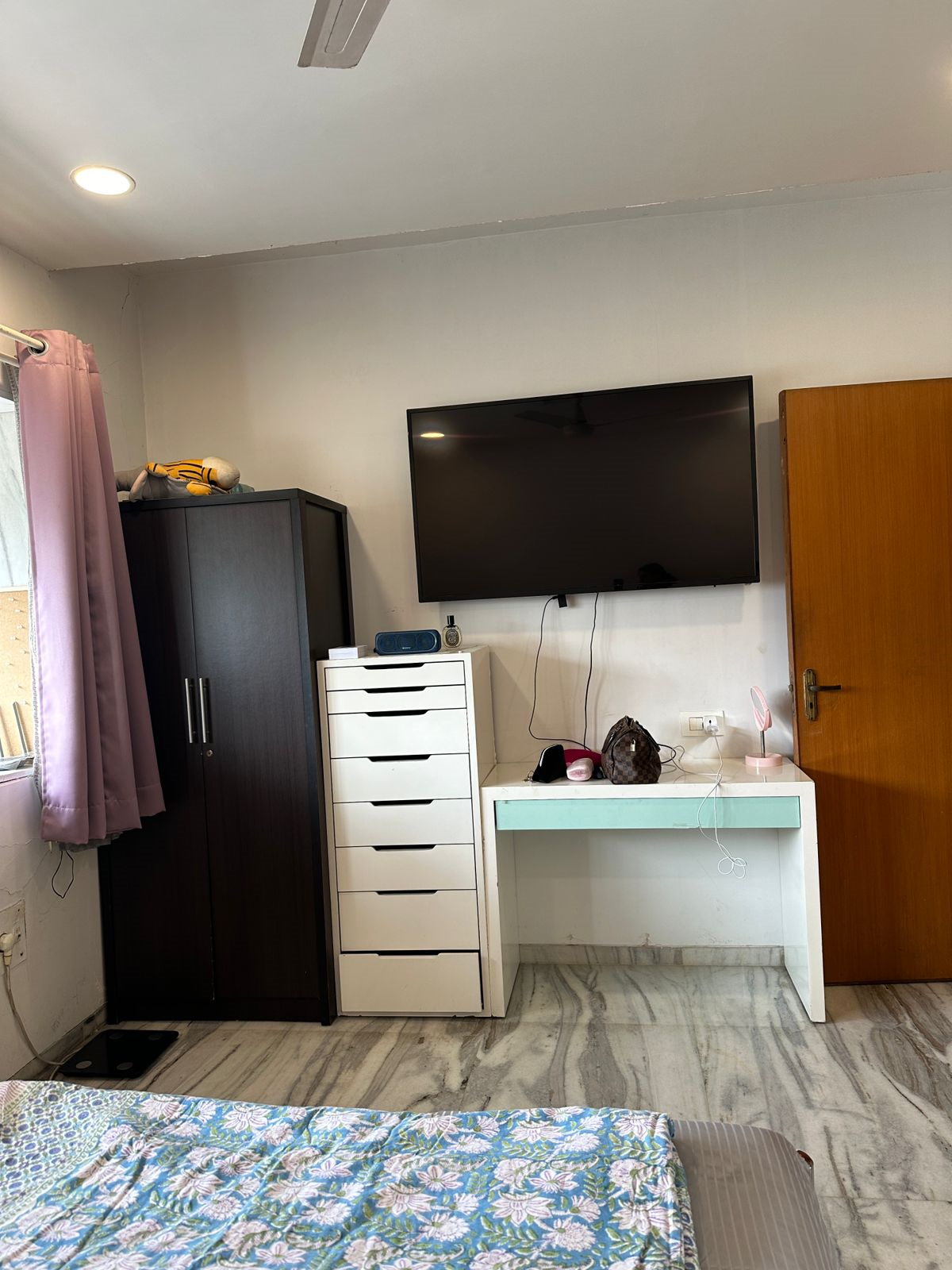 16 - Queens Park, Juhu