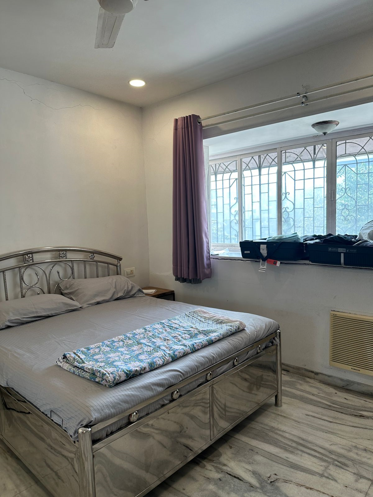 18 - Queens Park, Juhu