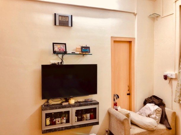 1 BHK Flats on Rent in Tej Apartments, Kemps Corner