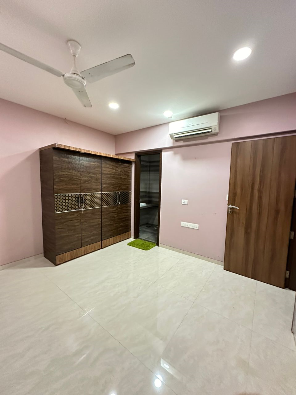 15 - Supreme 19, Andheri West