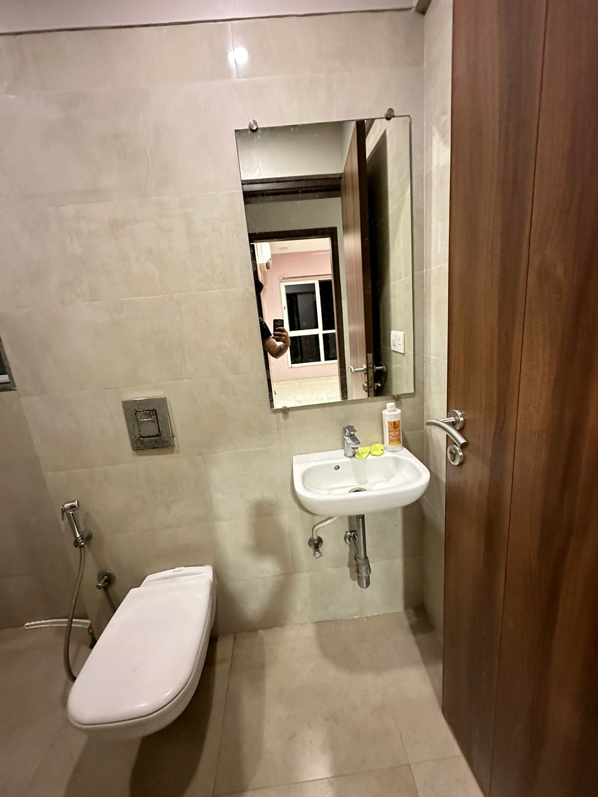 30 - Supreme 19, Andheri West