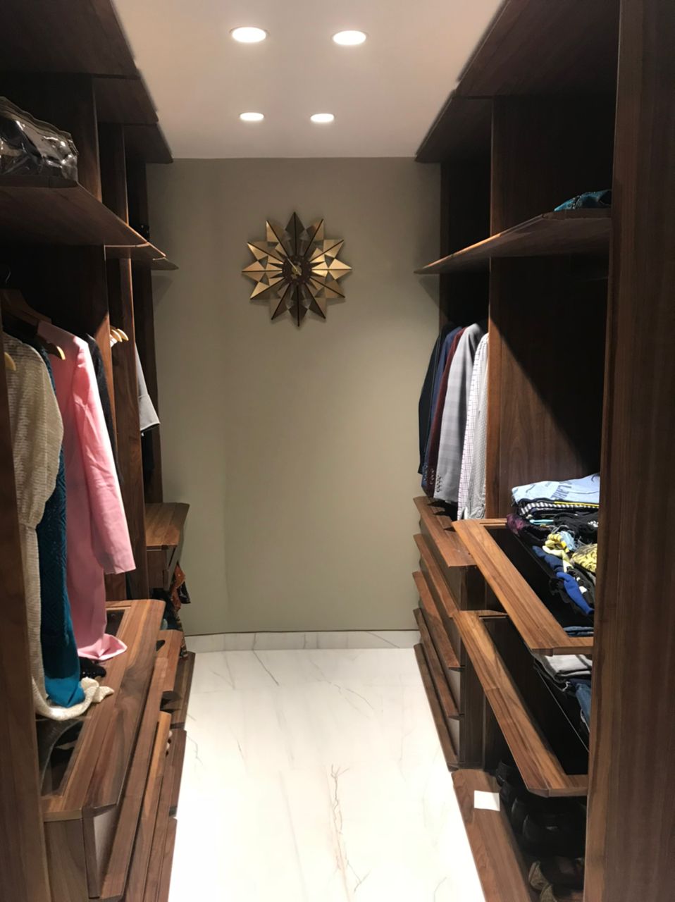 11 - Runwal Elegante, Andheri West