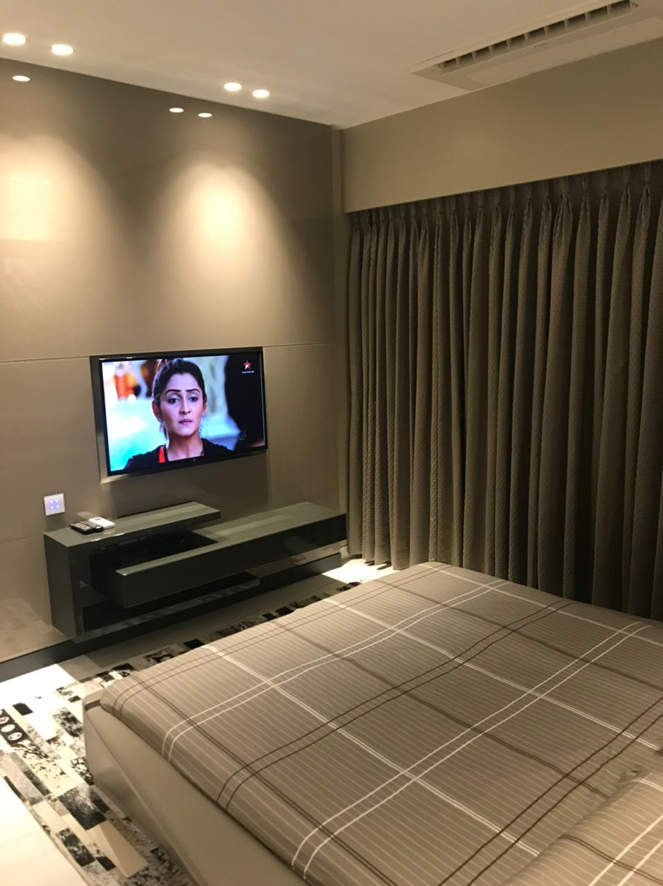 8 - Runwal Elegante, Andheri West