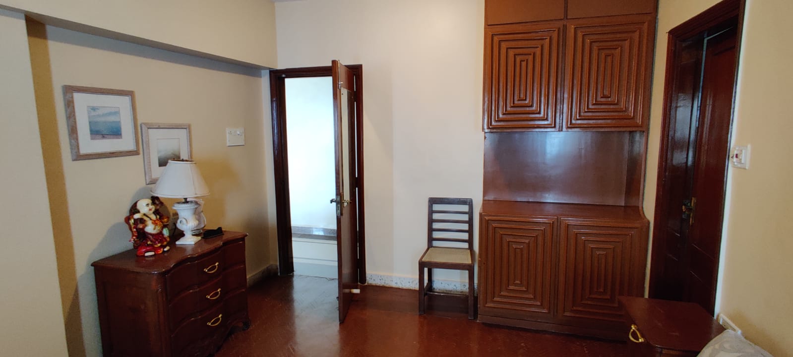 3 - Mona Apartment, Breach Candy