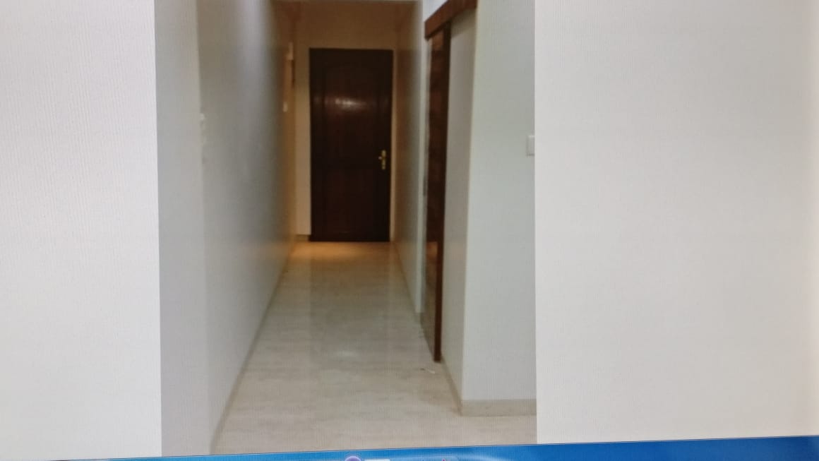 4 - Elco Arcade, Bandra West