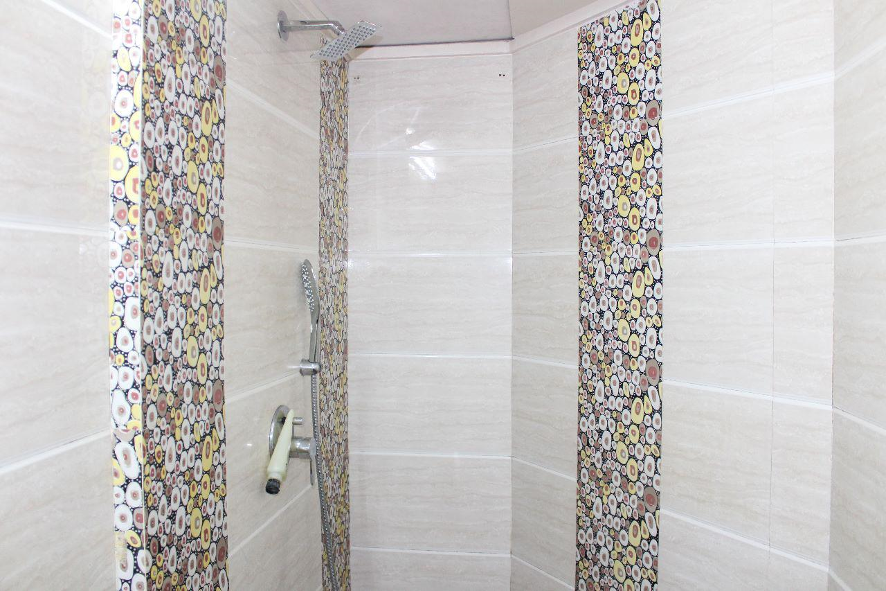 5 BHK Flats for Sale in Makhan Dham, Khar West