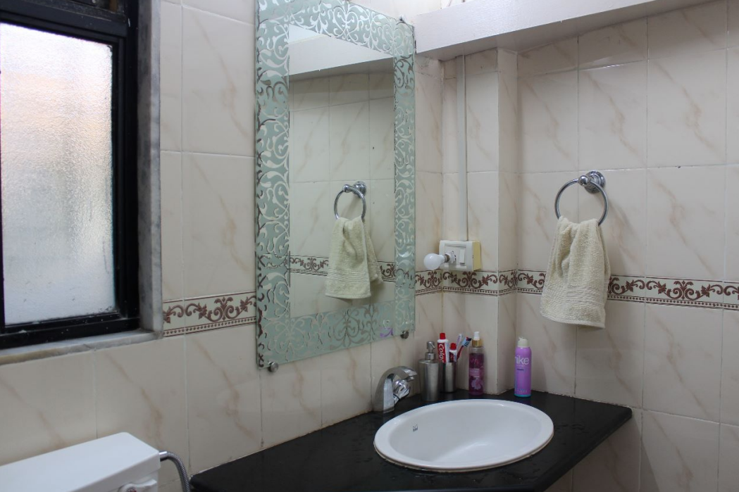 10 - Sadanand Classic, Khar West