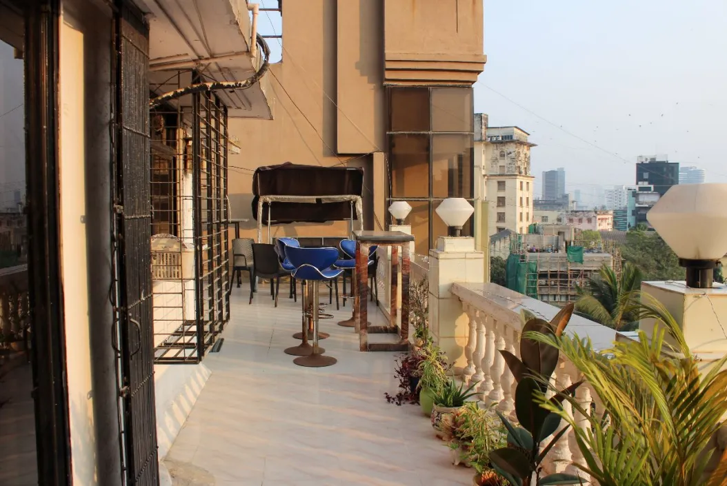 2 BHK Flats for Sale in Sadanand Classic, Khar West