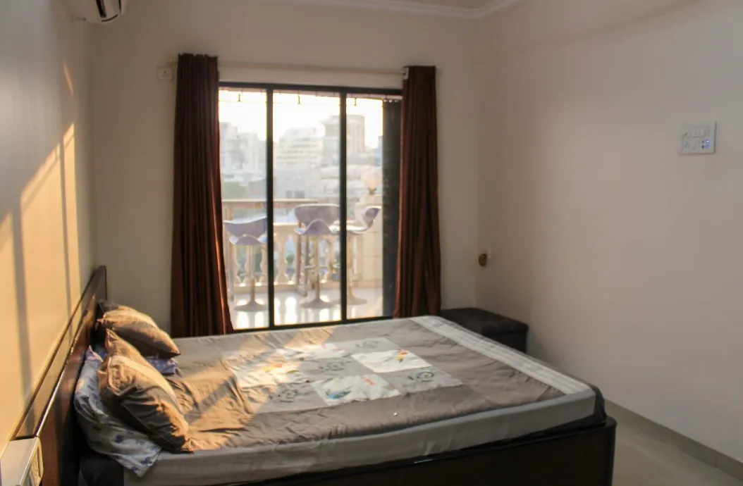 2 BHK Flats for Sale in Sadanand Classic, Khar West