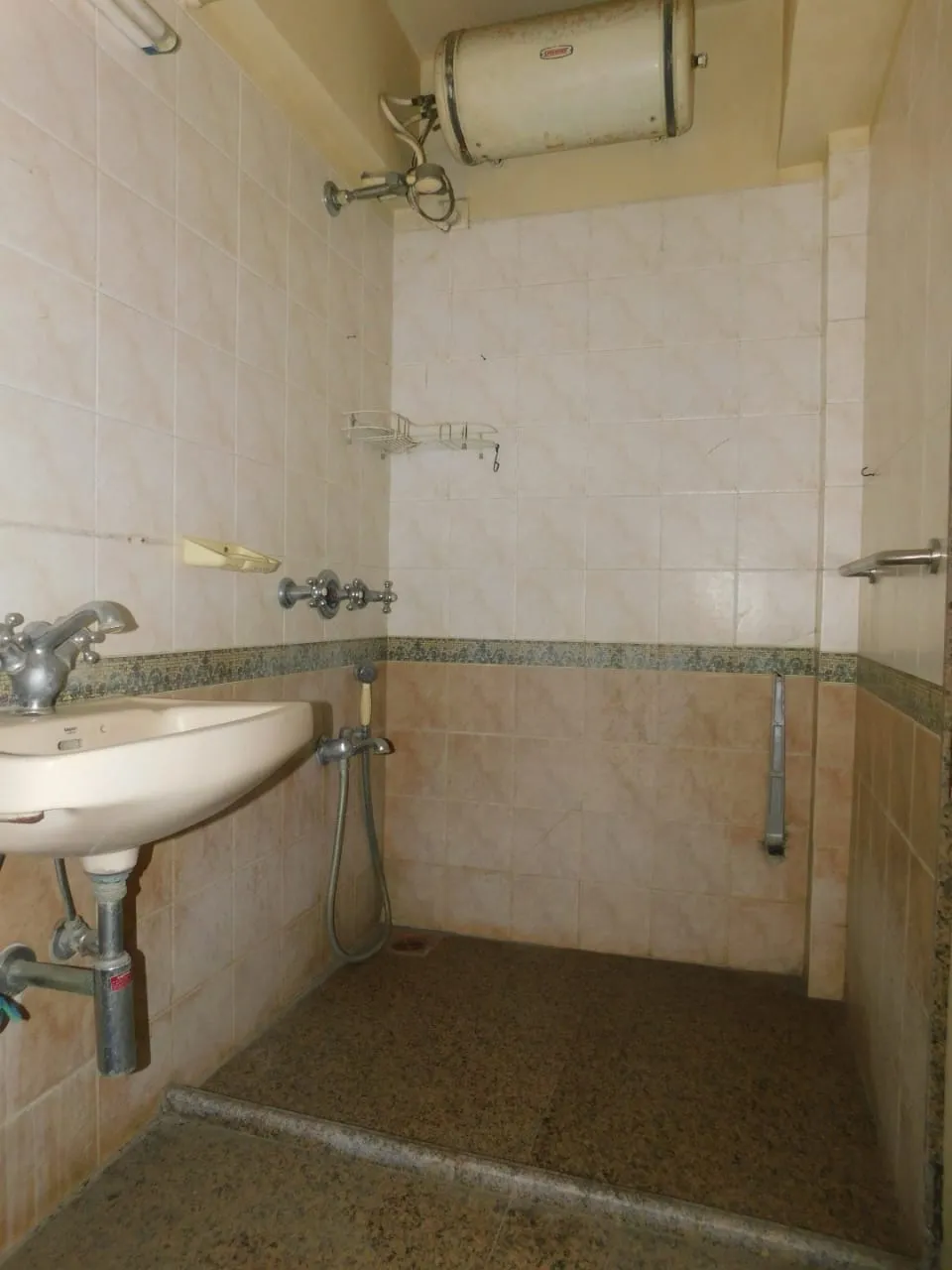 3 BHK Flats for Sale in Guldev Sagar, Bandra West