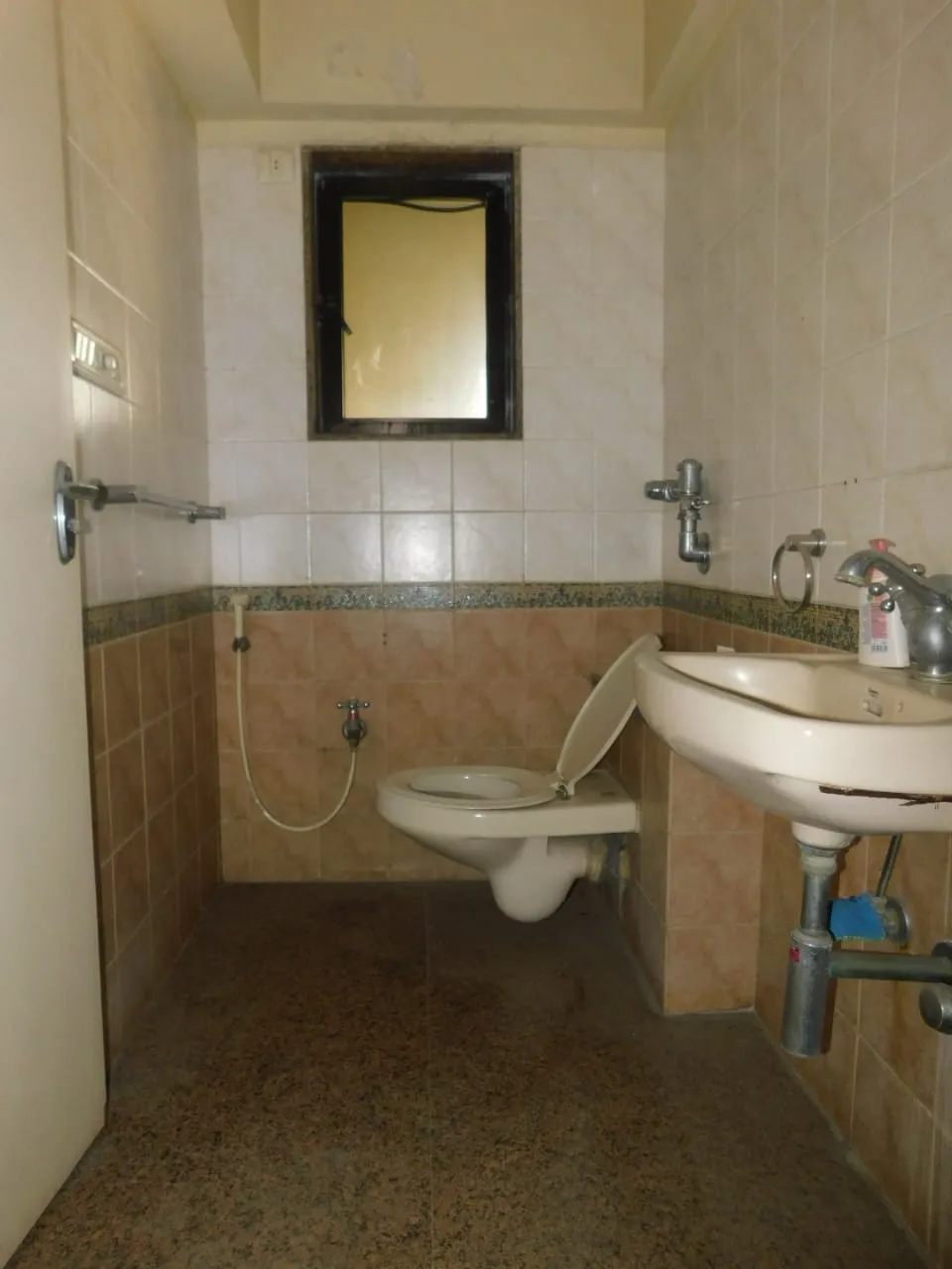 3 BHK Flats for Sale in Guldev Sagar, Bandra West