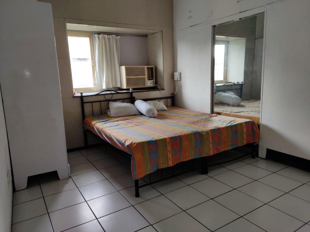 11 - North Bombay Society, Juhu