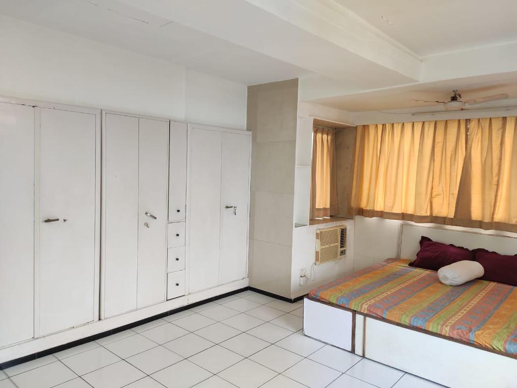 12 - North Bombay Society, Juhu