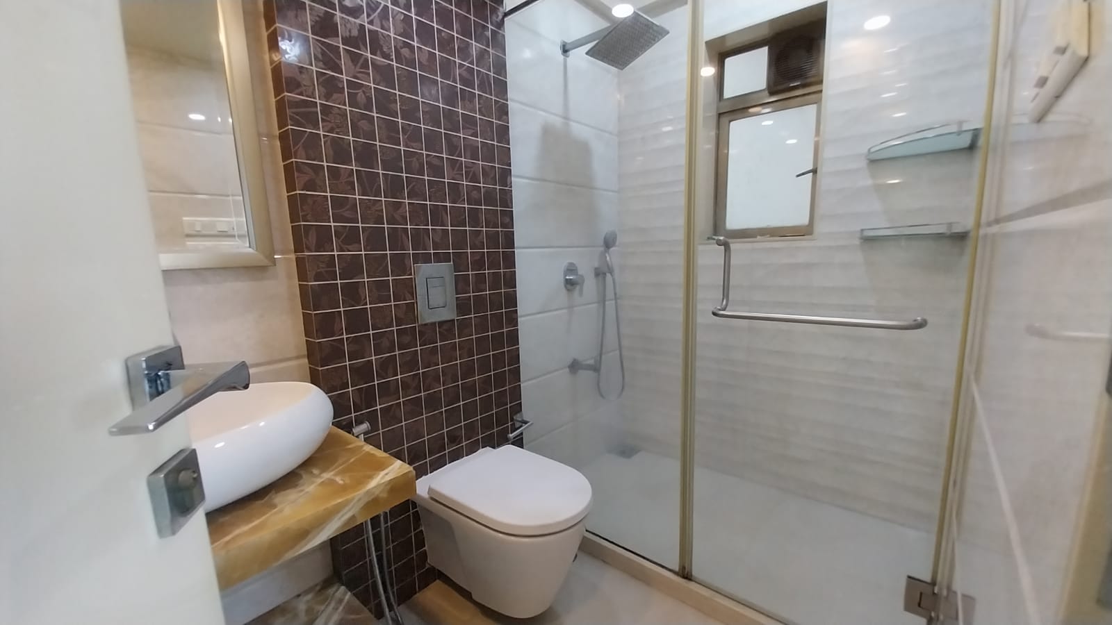 10 - Nav Natraj, Santacruz West