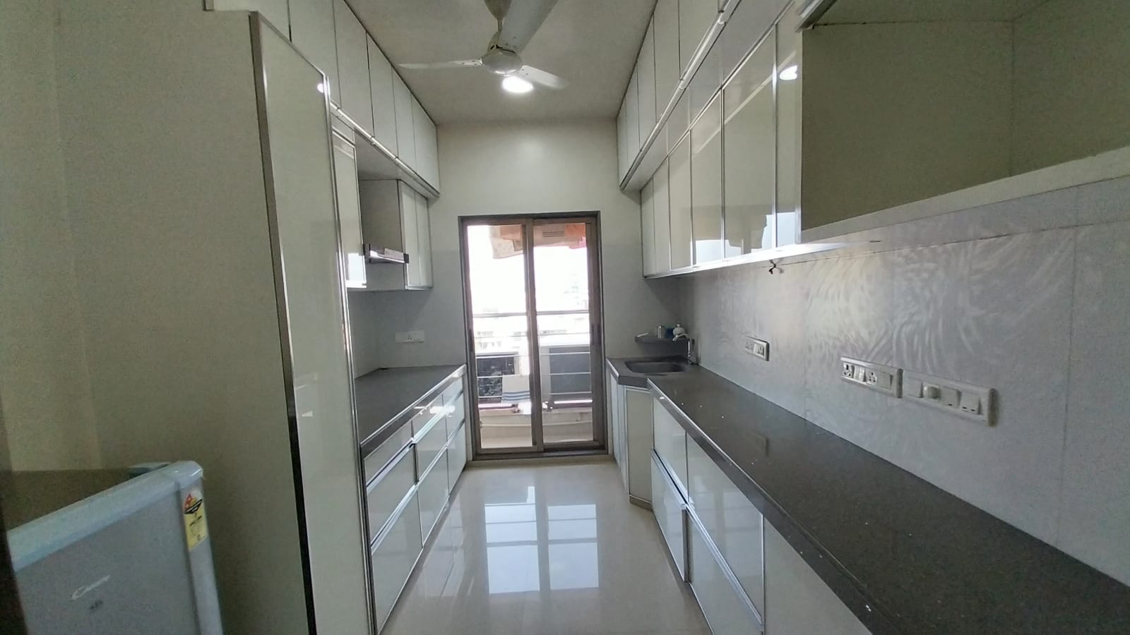 2 - Nav Natraj, Santacruz West