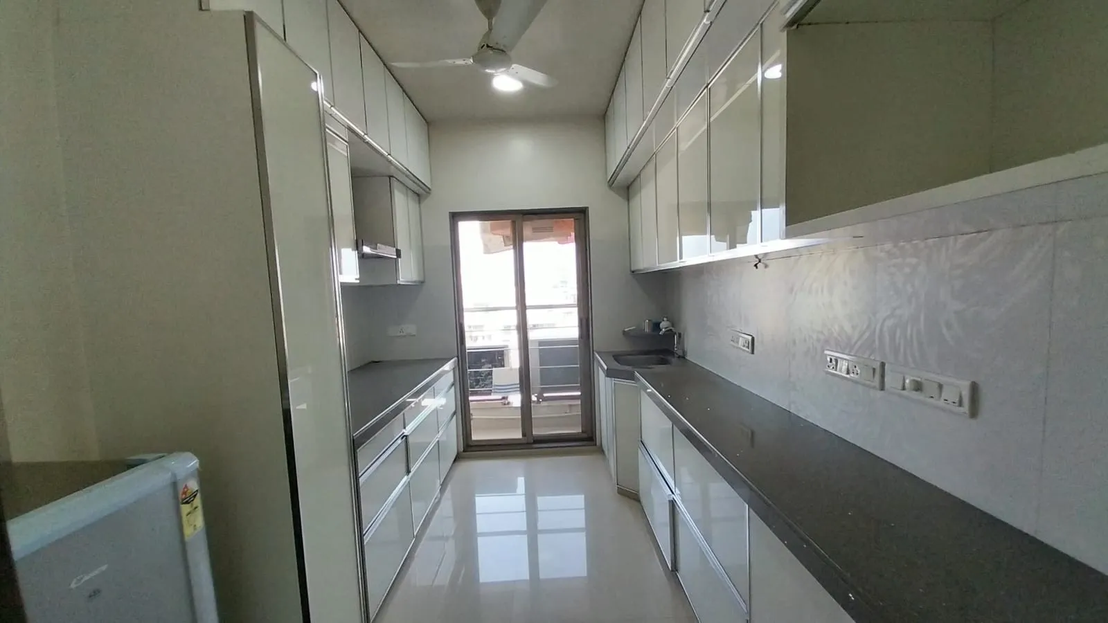 3 BHK Flats for Sale in Nav Natraj, Santacruz West