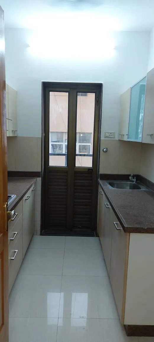 2 BHK Flats for Sale in Odina, Santacruz West