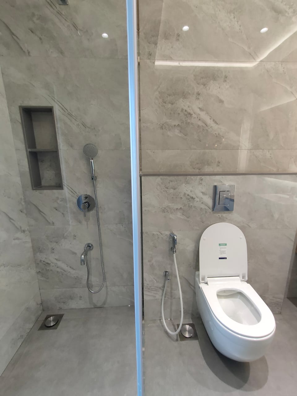 11 - Windsor Grande Residences, Andheri West