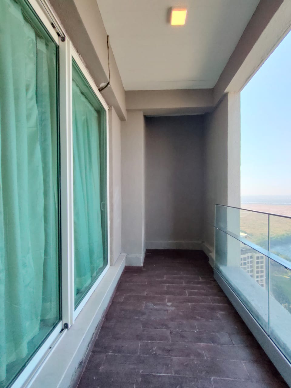 12 - Windsor Grande Residences, Andheri West