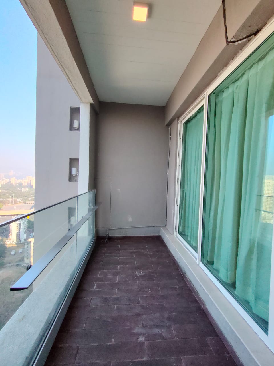 14 - Windsor Grande Residences, Andheri West