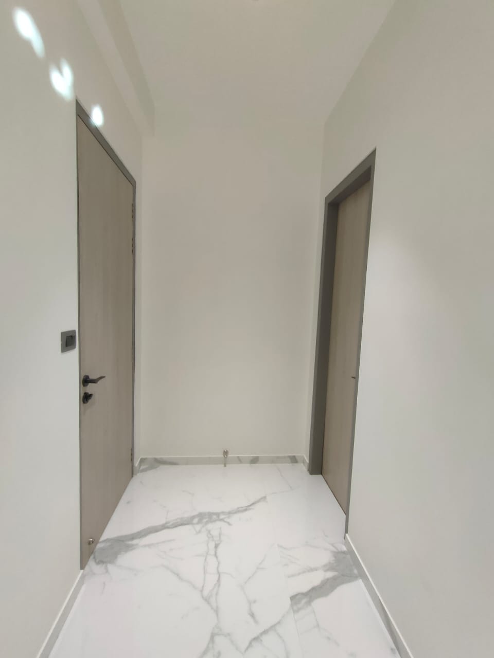 16 - Windsor Grande Residences, Andheri West