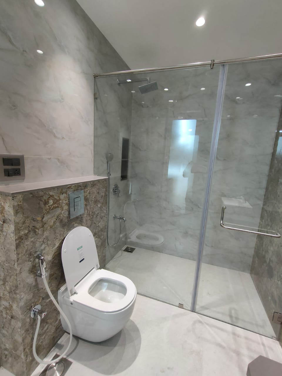 25 - Windsor Grande Residences, Andheri West