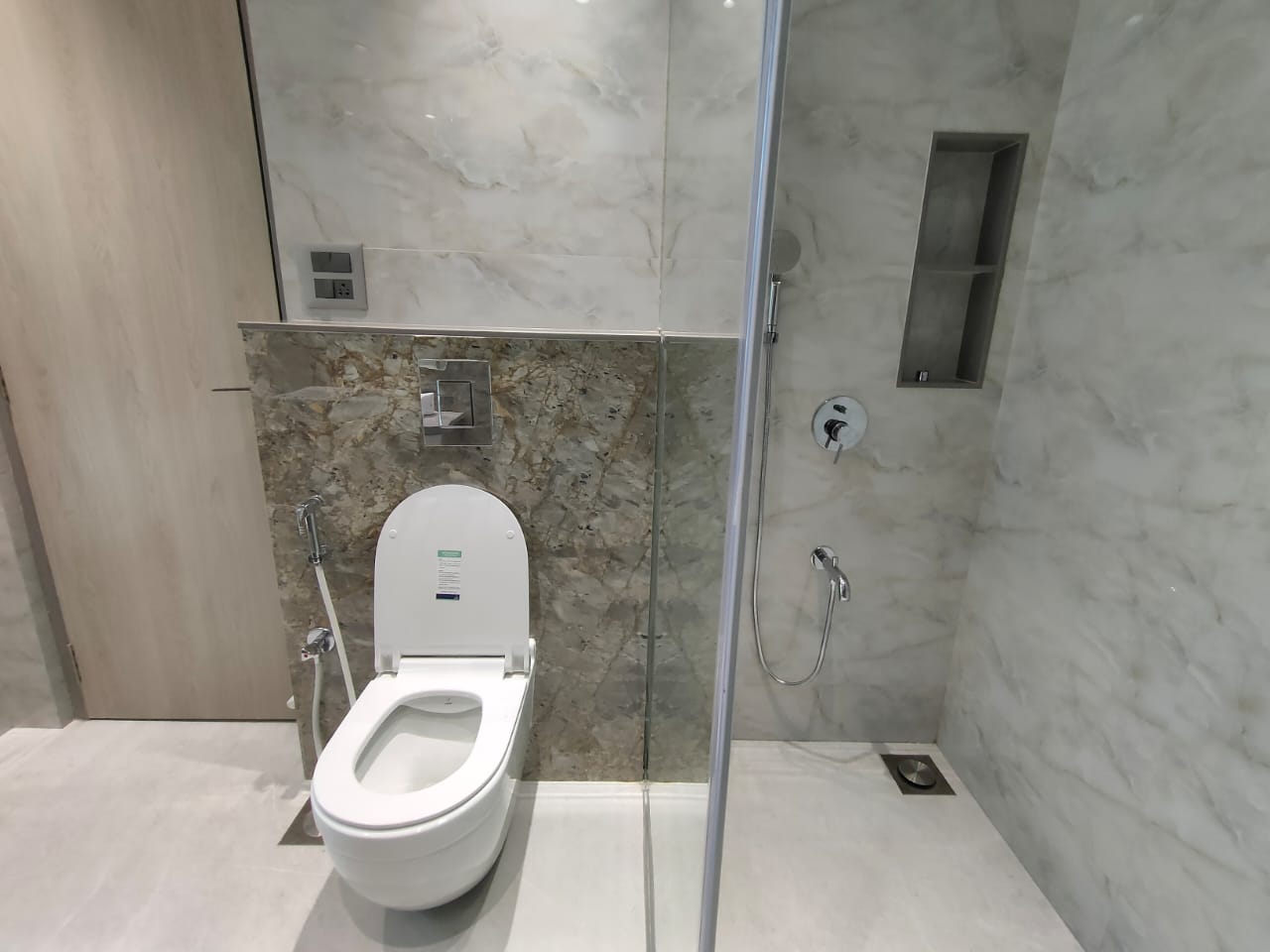 29 - Windsor Grande Residences, Andheri West