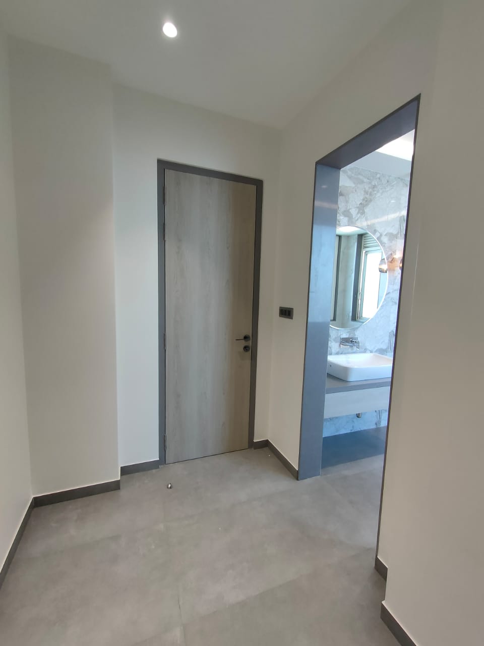 4 - Windsor Grande Residences, Andheri West