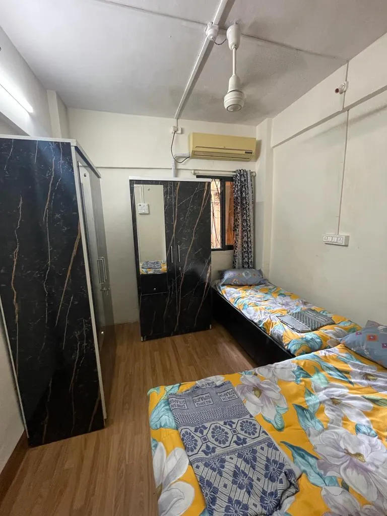 2 BHK Flats on Rent in Madhav kunj, Vile Parle West