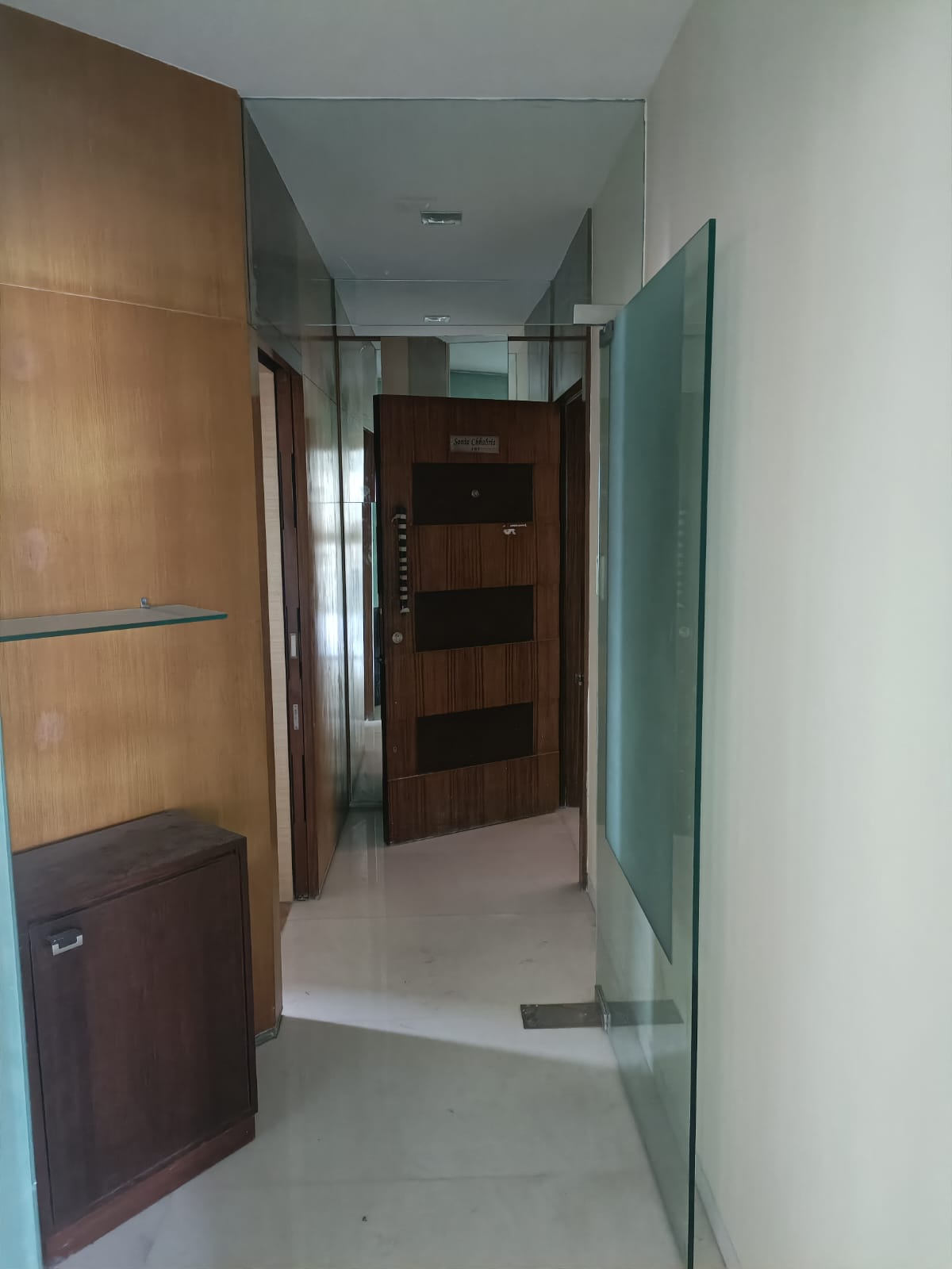 2½ BHK Semi Furnished in Jolly Maker 1 , Cuffe Parade