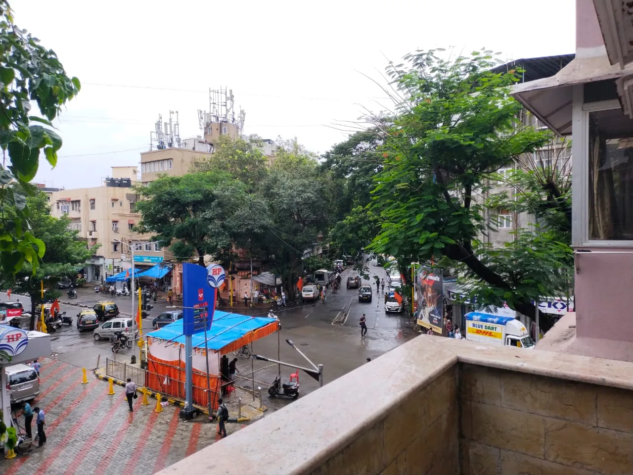 1 BHK Flats for Sale in Ruki Mahal, Colaba