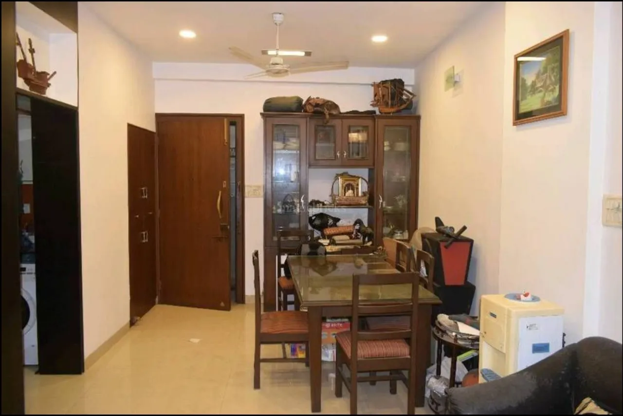 2 BHK Flats for Sale in Usha Sadan, Colaba