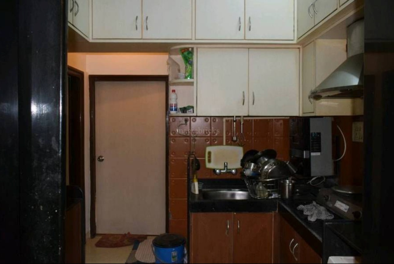 7 - Usha Sadan, Colaba